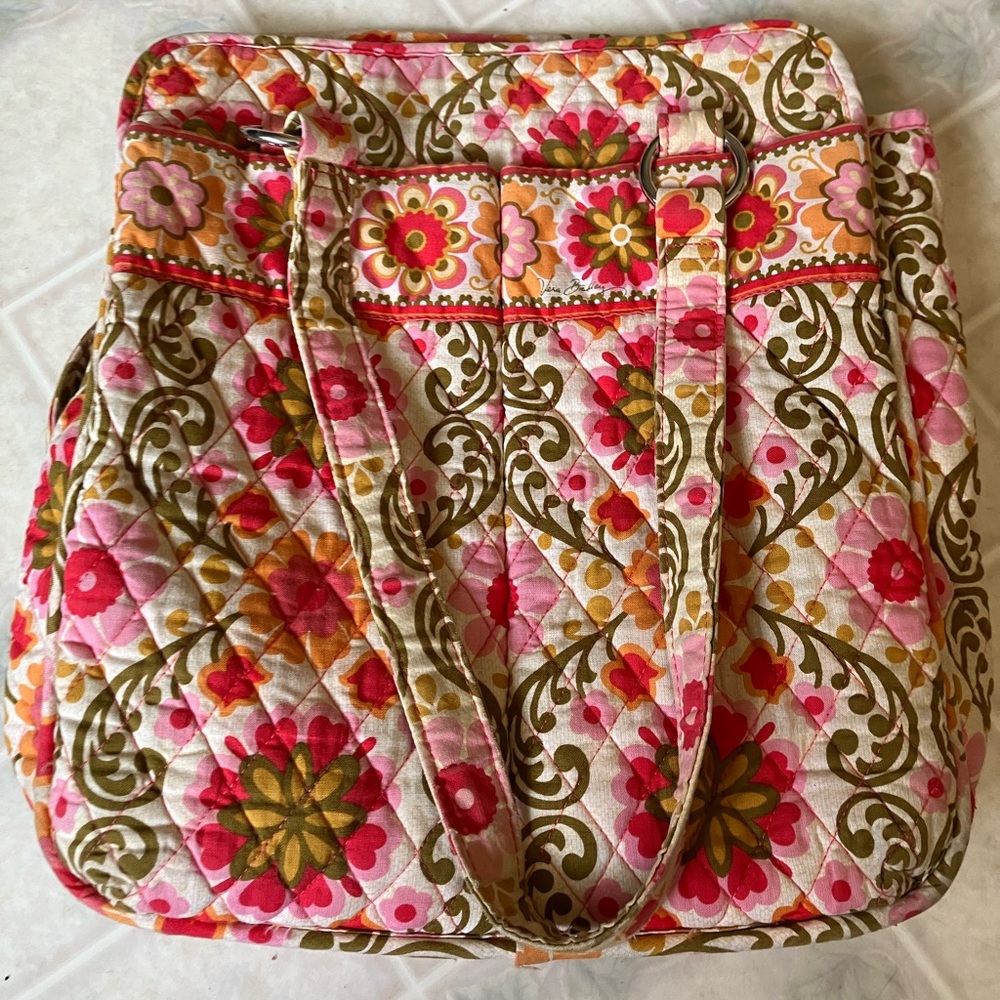 Vera Bradley‎ Floral Tote two pocket front magnetic closure